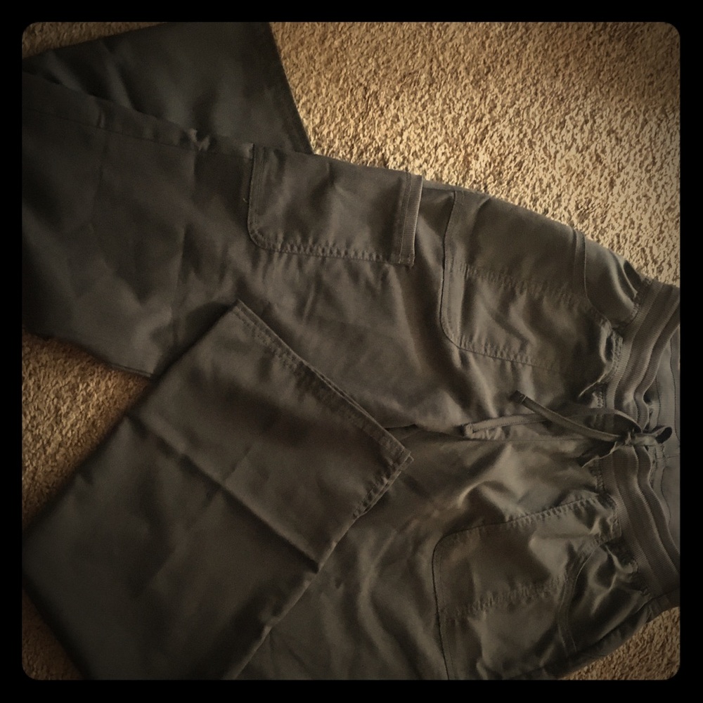 🏥 NWOT Scrub pants 🏥